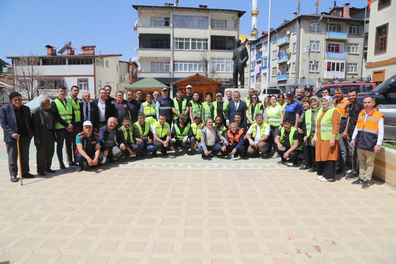 Şavşat Belediyesi’nden Örnek Kampanya: “Daha Temiz Şavşat için El Ele”