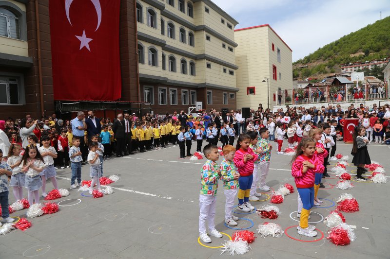 23 Nisan Ulusal Egemenlik ve Çocuk Bayramı İlçemizde Coşkuyla Kutlandı Medya Galerisi