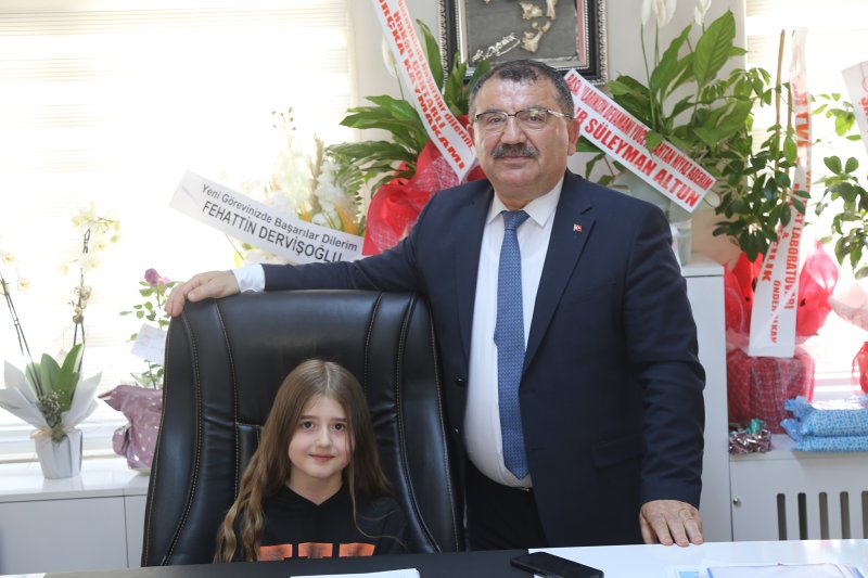 23 Nisan Ulusal Egemenlik ve Çocuk Bayramı İlçemizde Coşkuyla Kutlandı Medya Galerisi