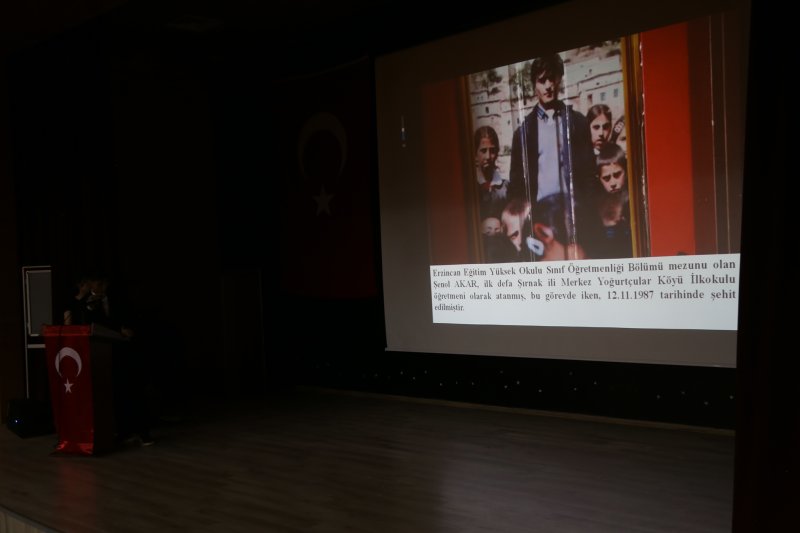 24 Kasım Öğretmenler Günü Düzenlenen Törenle Kutlandı Medya Galerisi