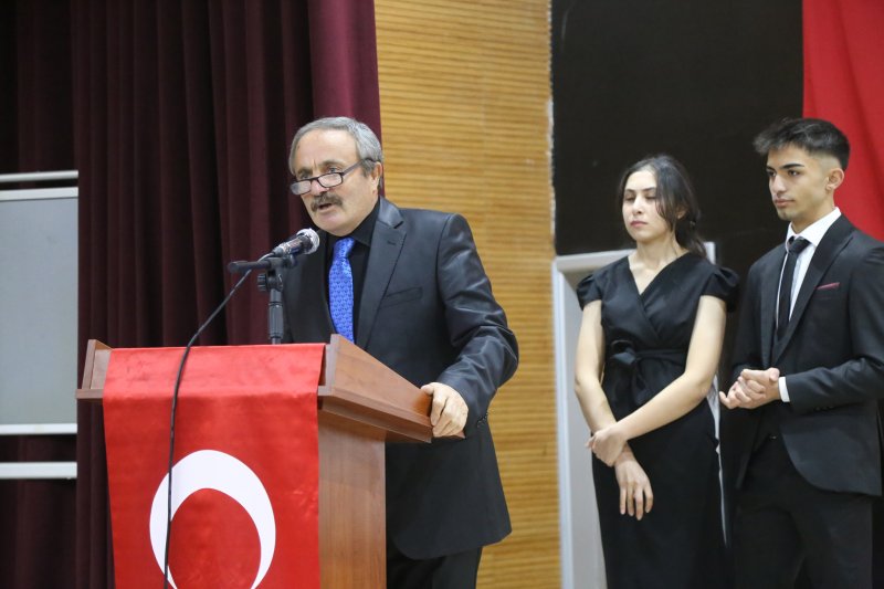 24 Kasım Öğretmenler Günü Düzenlenen Törenle Kutlandı Medya Galerisi