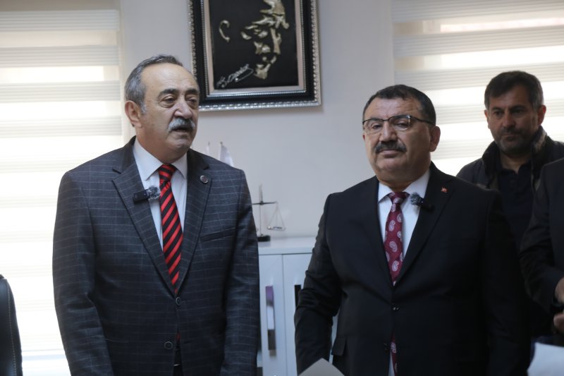 Şavşat Belediyesi’nde Devir Teslim Töreni Gerçekleştirildi Medya Galerisi